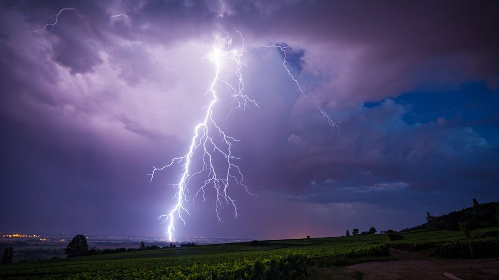  Fortes pluies, grêle : 13 départements en vigilance orange aux orages mercredi