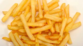 Les ventes de frites surgelées et d'autres produits à base de pommes de terre de la zone du NEPG ont diminué de 1,8 % en volume entre 2023 et 2024. Les ventes de frites surgelées et d'autres produits à base de pommes de terre de la zone du NEPG ont diminué de 1,8 % en volume entre 2023 et 2024.