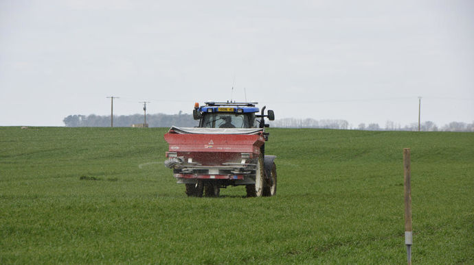 Les agriculteurs européens ont utilisé moins d’engrais minéraux en 2023