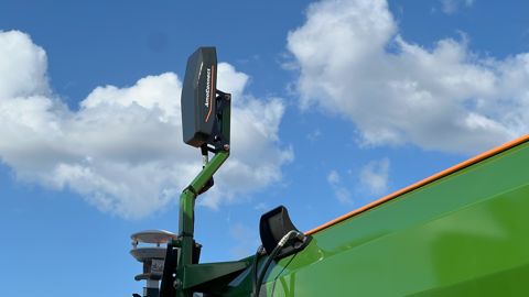 Le boitier Amaconect s'embarque sur les machines pour envoyer et recevoir des informations relatives au chantier.