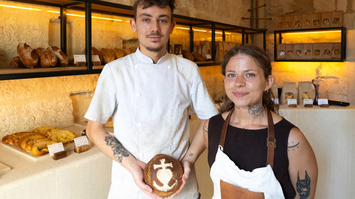 Le Sauvage, fournil-boutique bio chic expose à Arles - Boutique
