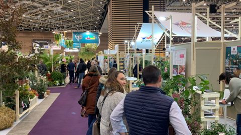 Avec plus de 38 000 visiteurs lors de la précédente édition et une offre enrichie, Paysalia 2025 se positionne comme un carrefour pour la filière. Innovations végétales, matériels sans émissions, nouveaux services et créativité paysagère y seront mis à l'honneur. Avec plus de 38 000 visiteurs lors de la précédente édition et une offre enrichie, Paysalia 2025 se positionne comme un carrefour pour la filière. Innovations végétales, matériels sans émissions, nouveaux services et créativité paysagère y seront mis à l'honneur.