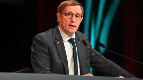 « Plutôt qu’inventer de nouvelles taxes ou réglementations, les parlementaires devront se pencher davantage sur la réforme du fonctionnement de l’Etat et de la dépense publique », lance Dominique Chargé, président de La Coopération agricole.