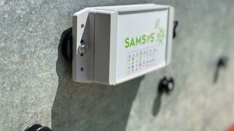 Samsys a développé une gamme de solutions pour suivre des engins et machines agricoles. Samsys a développé une gamme de solutions pour suivre des engins et machines agricoles.
