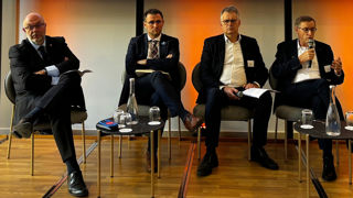 Stéphane Travert, député de la Manche, Arnaud Lécuyer, vice-président de la Région Bretagne en charge de l’agriculture, Philippe Heusèle, président du comité des relations internationales d’Intercéréales, et Dominique Chargé, président de La Coopération Agricole.