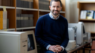 Selon le sociologue Yann Ferguson, il ne faut pas craindre l'IA car on peut l'adapter à nos projets.