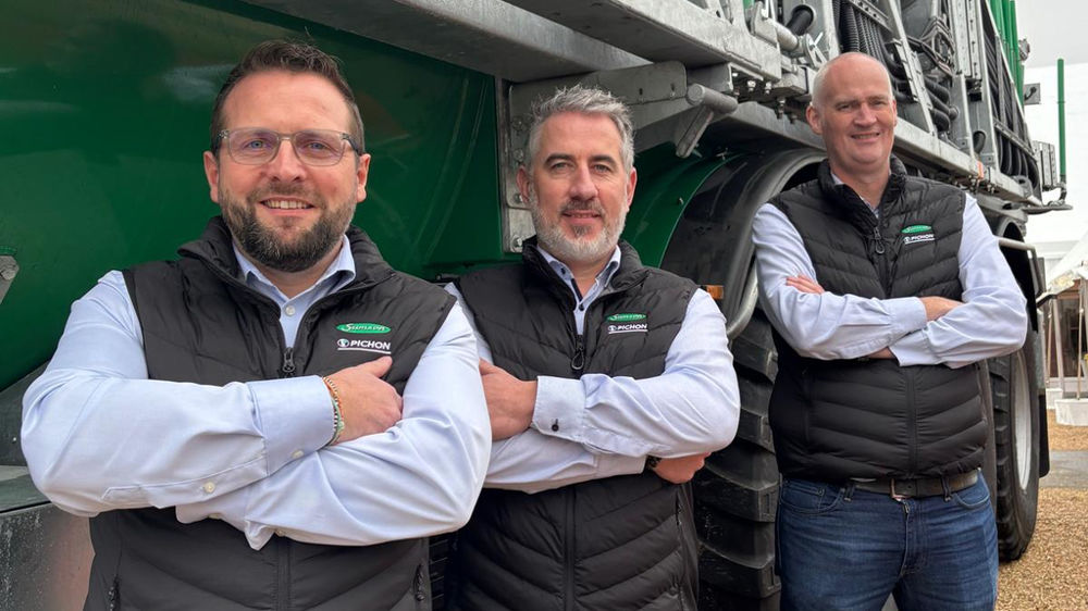 De gauche à droite : Maxime Mas, Julien Brun et Aaron Keogh, responsable de territoire pour Samson et Pichon.