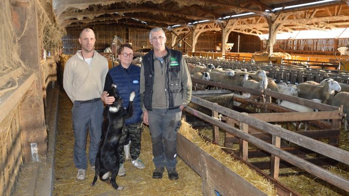 La majorité de l'exploitation de Mathieu Goudoubert, et ses parents Sylvie et Jean-Claude, se trouve sur les causses du Quercy. Un plateau calcaire magnifique, mais où la terre s’assèche vite.