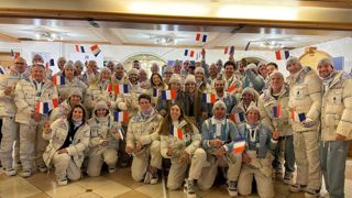 Dans la délégation françaises des Jeux olympiques d'hiver un snowboarder étudie actuellement dans un lycée agricole et trois skieurs sont  des anciens élèves de l'enseignement agricole