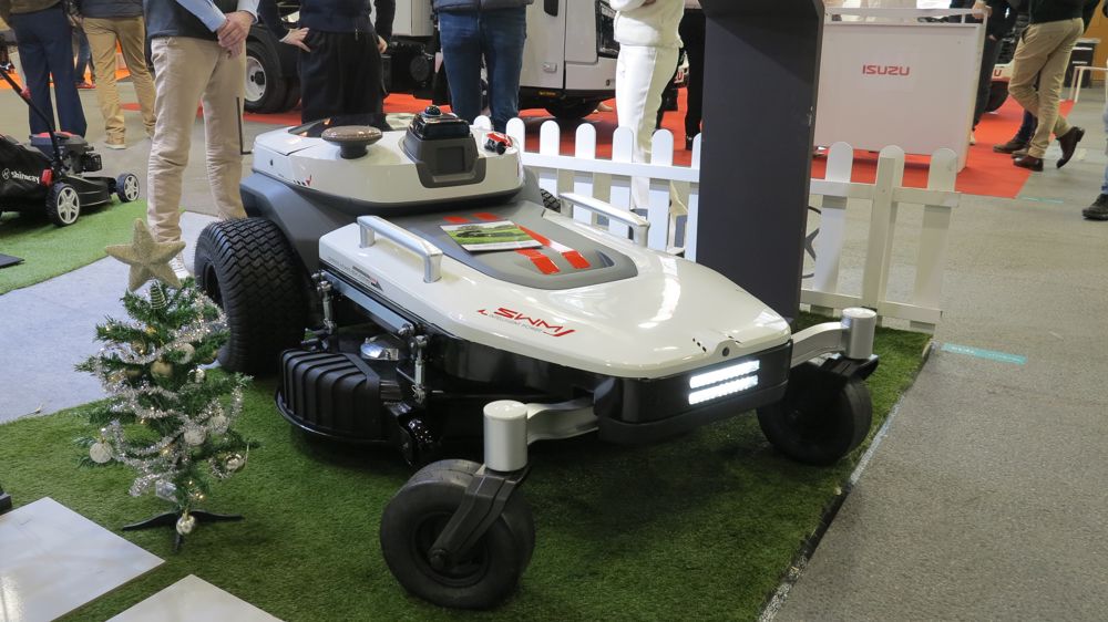 Ce robot est doté des dernières technologies.