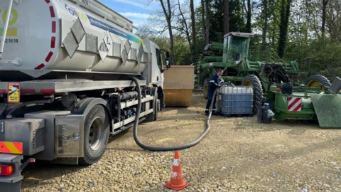 En France, les agriculteurs ne représentent aujourd’hui que 5 % des 240 000 tonnes d’huiles usagées collectées chaque année.