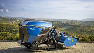 Deux modèles de R4 existent, hybride ou entièrement électrique.