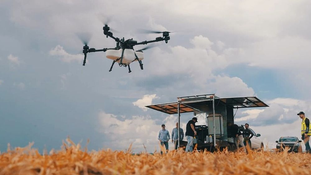 Le drone Case IH P150 peut emporter jusqu'à 70 litres de bouillie.