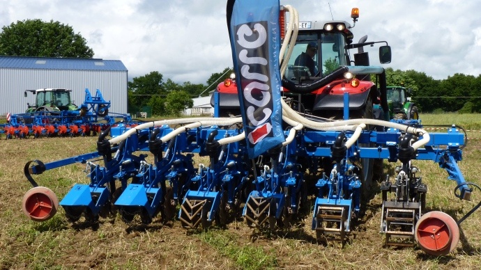 Strip-till Carré.