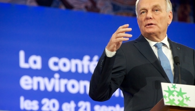 Jean Marc Ayrault, premier ministre.