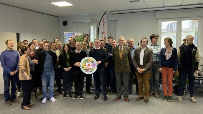 Le nouveau Conseil Horticole IDF veut mutualiser les charges administratives pour réaliser un maximum d’actions en commun : vers les jeunes et les centres de formation, pour l’innovation et pour défendre la filières.