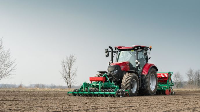  - Chez Case IH, la solution à double embrayage, Active Drive 8, est uniquement montée sur les Maxxum.