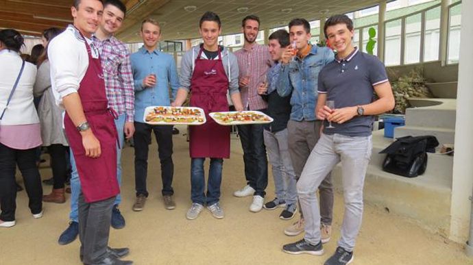 ©Odile Maillard Une équipe de français s'est investie dans l'accueil des hôtes bavarois. Avant d'aller une semaine en échange international à Munich mi-mai 2016. 