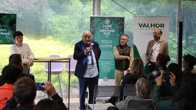 Jardins, Jardin a été l'occasion d'une cérémonie pour présenter les quatre candidats finalistes du concours Carré des Jardiniers qui se tiendra au salon Paysalia à Lyon du 2 au 5 décembre 2025 à Eurexpo Lyon. 