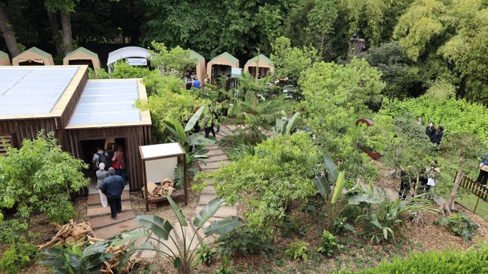 « Le santal de Chanel », un espace de 300 m² dédié au bois de santal qui entre dans la composition des flacons du célèbre parfumeur.