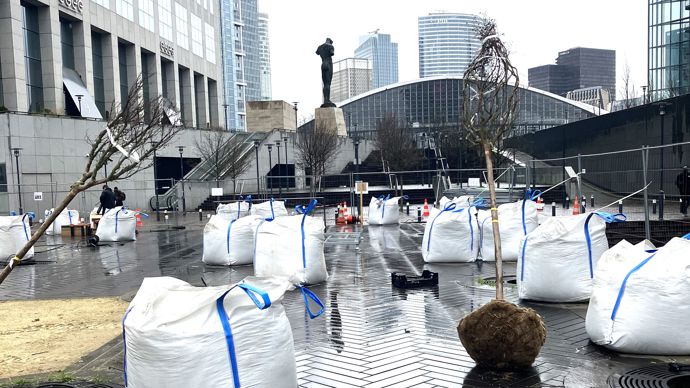 Début du chantier mars 2023 sur l'esplanade Mono Lisa à Courbevoie (92).
