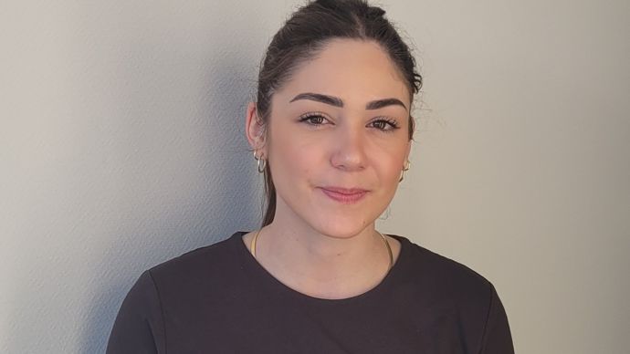 Maeva Masson, cheffe de produit junior pour les EPI et vêtements.