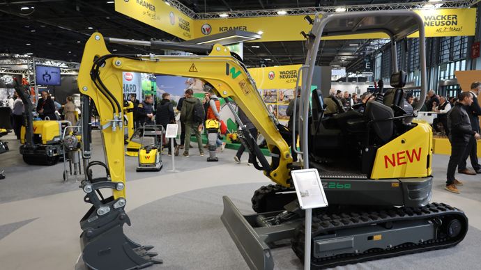 Minipelle électrique EZ26e de 2,5 t (prototype).