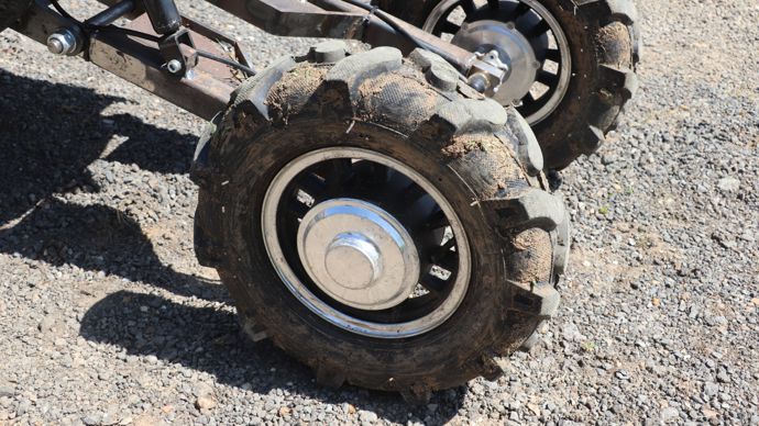 Les moteurs sont directement intégrés aux roues.