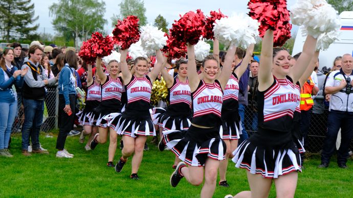 Les pom-pom girls ont aussi leur compétition durant les Ovalies. Au total, 15 équipes ont participé à la dernière édition.