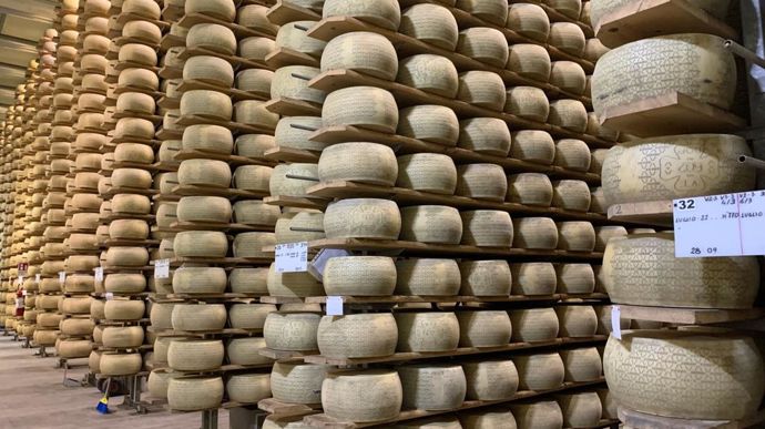Cave d'affinale de la Caseificio sociale Ponte di Barbarano, un fromagerie qui produit du Grana Padano