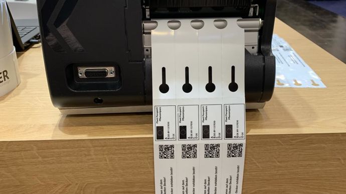 De nombreux systèmes d’étiquettes, en particulier pour le nouveau passeport phytosanitaire, étaient présentés sur les stands. © LH