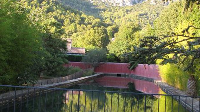 1. La réhabilitation du Domaine de Beaudouvin, à La Valette-du-Var (83), Victoire d'or dans la catégorie « collectivités de 20 000 à 100 000 habitants ».