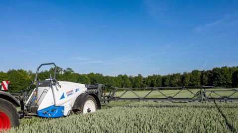 La gamme Opale d'Evrard compte deux modèles de 3 ou 4 000 l de capacité de cuve. La gamme Opale d'Evrard compte deux modèles de 3 ou 4 000 l de capacité de cuve.